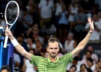 Медведев победил Алькараса в Индиан-Уэллсе, «Реал» разгромил «Эльче». Главное к утру