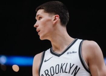 Почему Егор Дёмин сейчас не играет в НБА?