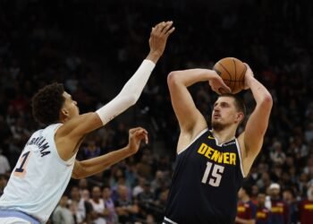 «Ну это же полная ерунда». Суперзвёзды пристыдили экспертов, которые не видят защиты в НБА