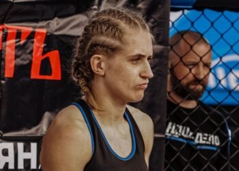 В стиле Хабиба! Постарнакова эффектно заборола бразильянку