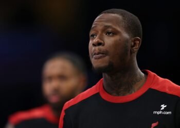 Ставка не сыграла. «Хит» всё-таки расстаются с Розиром после скандала с азартными играми