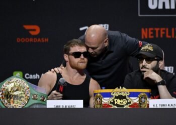 Боксёрская лига Уайта потеряет звёзд? Конфликт вокруг титулов уже начался