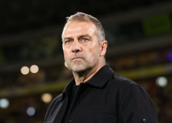 Лапорта рассказал, когда «Барселона» начнёт переговоры с Фликом