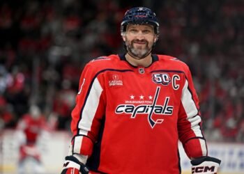 Александр Овечкин проводит 1566-й матч в регулярных чемпионатах НХЛ