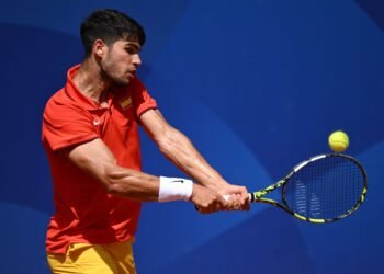 Алькарас намерен вернуться на корт к старту сезона на траве — Marca