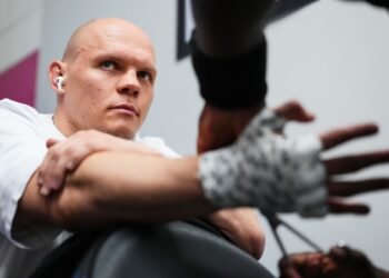 Кому Царевича? Гуськов мог попасть в топ-5, а теперь не находит соперника