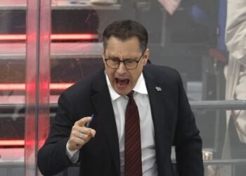 «Что-то слышал о нём». Буше — о лидере «Локомотива» Александре Радулове