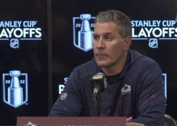 Джаред Беднар не поедет с «Колорадо» на гостевые матчи из-за переломов лицевых костей