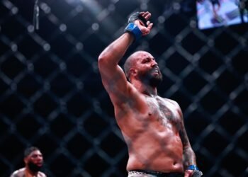 Джош Хокит — спасение тяжёлого веса UFC. Запрыгнул в топ-5 и получил бой в Белом доме