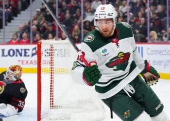 Форвард «Миннесоты» Яков Тренин получил травму в матче Кубка Стэнли с «Далласом»