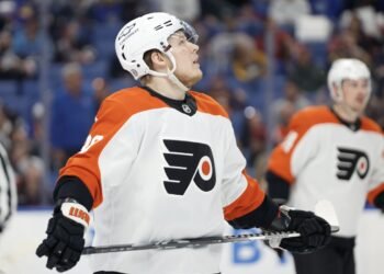 Инсайдер НХЛ назвал причину, по которой Мичков остался вне заявки на игру с «Питтсбургом»