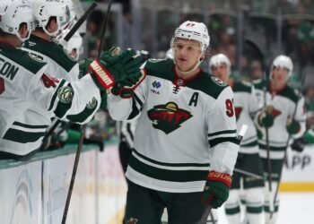 Кирилл Капризов обновил рекорд «Миннесоты» по матчам с тремя очками в плей-офф НХЛ