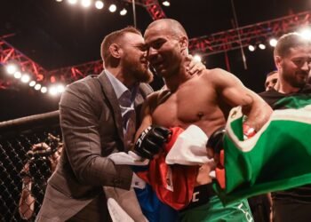 Лобов добился своего. Макгрегору пришлось откупиться от бывшего друга