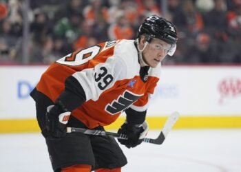 Матвей Мичков признан первой звездой матча с «Айлендерс»