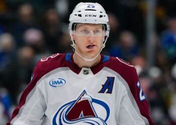 Натан Маккиннон — главный претендент на «Харт Трофи» по версии The Athletic