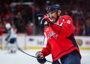 Овечкин сократил до четырёх отставание от рекорда Гретцки по числу игр НХЛ с 2+ голами