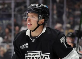 Панарин обошёл Радулова в списке лучших снайперов плей-офф НХЛ среди россиян