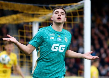 «Президент «Динамо» рассказал мне, что действительно обращался к Пономаренко с тем, чтобы переподписать контракт», — журналист