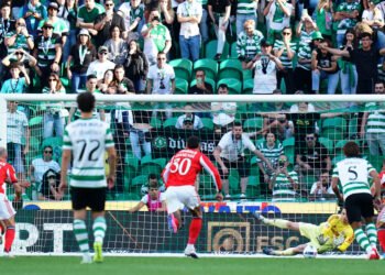 Трубин стал лучшим по оценкам игроком матча «Спортинг» — «Бенфика», в котором он отразил пенальти (ФОТО, ВИДЕО)