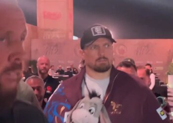 Усик прибыл на бой против Верховена