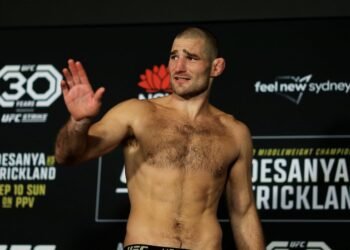 Чемпион UFC заявил о желании подраться с одним из игроков ХК «Вегас Голден Найтс»