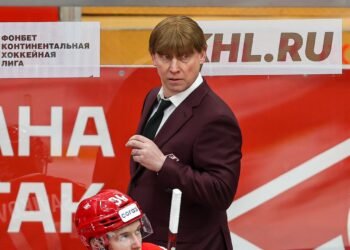 Главный тренер «Нефтехимика» рассказал о состоянии здоровья Андрея Белозёрова