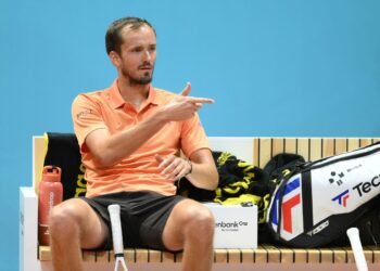 Мартин Ландалус — Даниил Медведев: матч россиянина в 1/4 финала Рима прерван из-за ливня