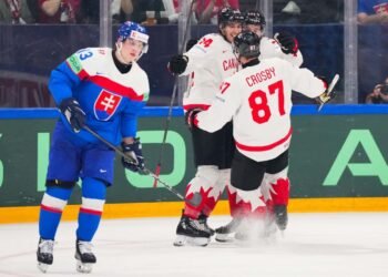 Сборная Канады уверенно обыграла Словакию на чемпионате мира — 2026 по хоккею