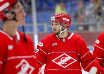 «Спартак» подписал новый контракт с форвардом Никитой Буруяновым
