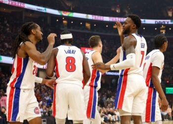 У «Кливленда» запахло катастрофой. «Детройт» добился седьмой игры перед полуфиналом!