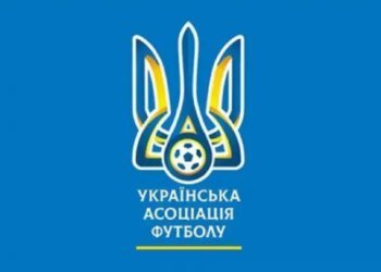 Игрок сборной Украины оставил подарок военному, который проспал визит футболистов