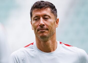 «Барселона» жалеет, что отпустила Левандовского