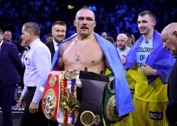 Усик сделал громкое заявление о своей карьере