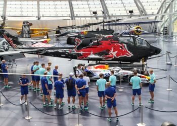 «Динамо» посетило спортивный музей Red Bull в Зальцбурге (ВИДЕО)