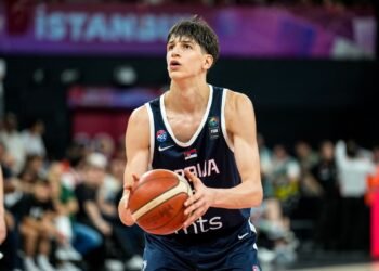 Неприличный заработок в 17 лет! Что за сербский талант рвётся в США?