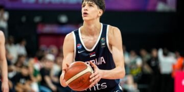 Неприличный заработок в 17 лет! Что за сербский талант рвётся в США?