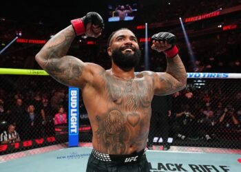 Долгожданный дебют Стивсона в UFC состоялся. Что мы увидели?