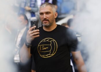 Каменский — об Овечкине: было бы приятно, если бы такая звезда закончила карьеру в КХЛ