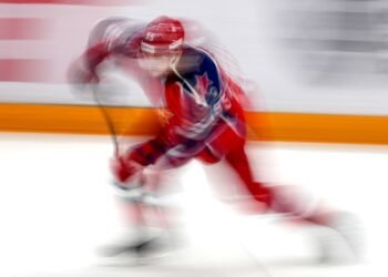 Команда Киселевича одержала победу в прощальном матче чемпиона Олимпиады