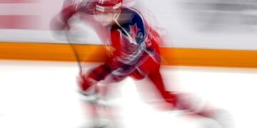 Команда Киселевича одержала победу в прощальном матче чемпиона Олимпиады