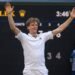 Синнер второй раз подряд выиграл Уимблдон, одолев Зверева в финале