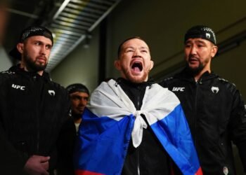 Пётр Ян не бьётся и не получает боёв. Куда пропал чемпион?