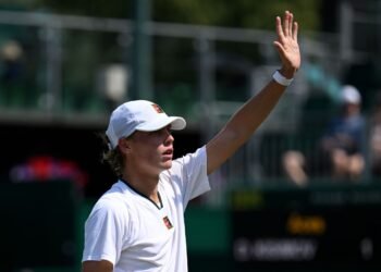 Сын Хьюитта вышел в основную сетку турнира в Вашингтоне после двух отказов соперников