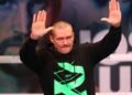 Месть за отказ от поясов? WBA исключила Усика и короновала боксера из РФ