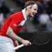 Бублик разыграл между болельщиками полотенце после матча на старте US Open — 2026