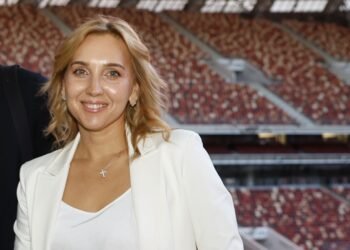 Елена Веснина поделилась ожиданиями от работы Медведева с новым тренером Голубевым
