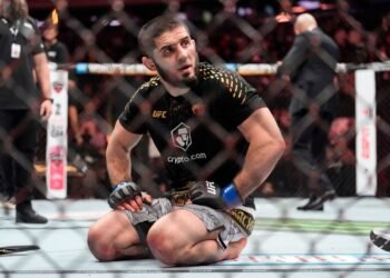 «Собираюсь побить все рекорды». Чего ещё может достичь Махачев в UFC