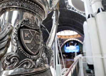 Надворный: серия с «Авангардом» — урок для «Нефтехимика», хоккей справедлив