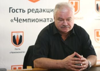 Плющев высказался о пересмотре нового правила остановки шайбы рукой