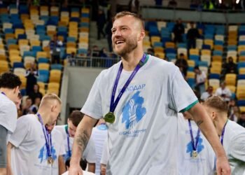 Кравченко не замінить Костюка: Суркіс дав відповідь Ярмоленку на пропозицію головного тренера для Динамо